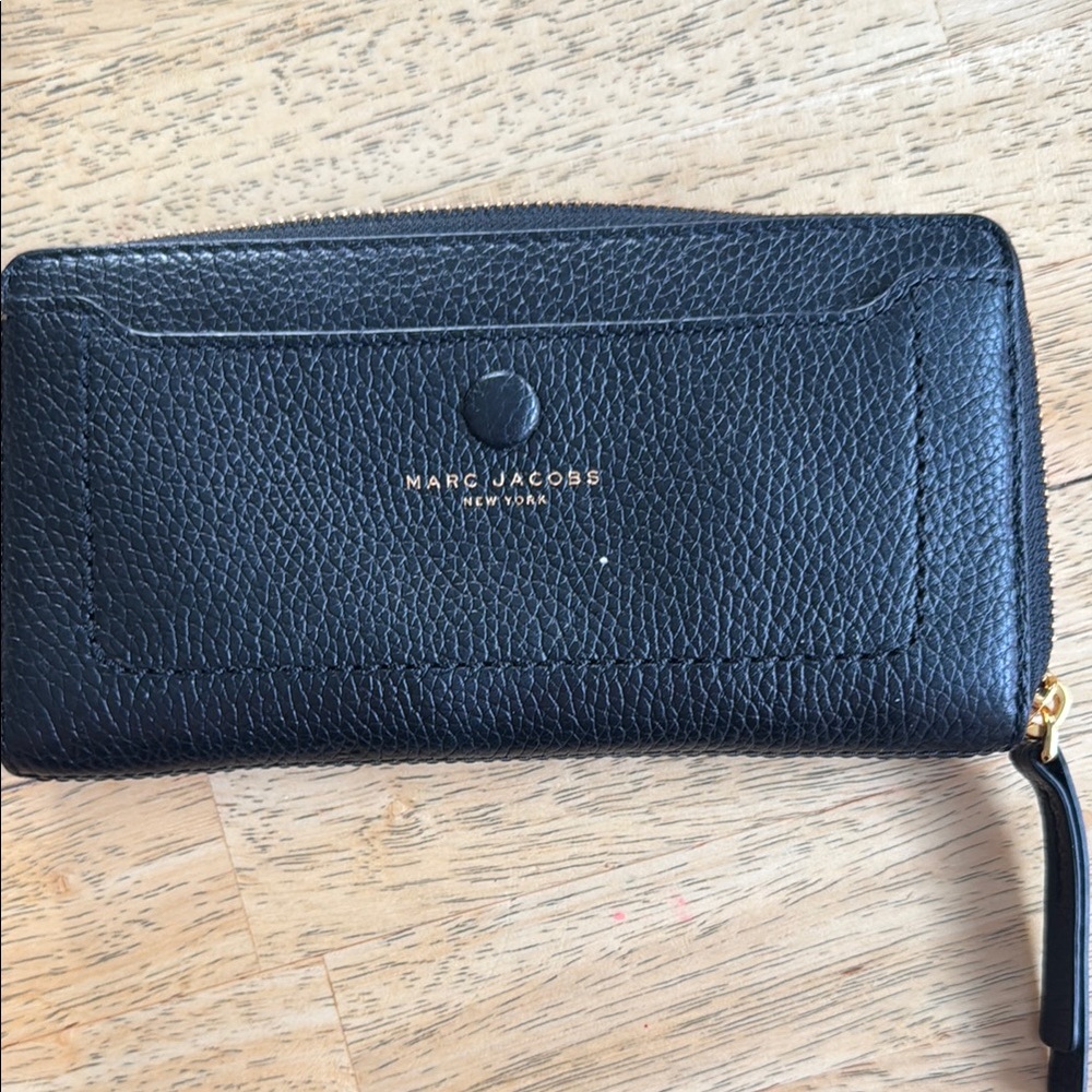 Marc Jacobs Textured Black Wallet